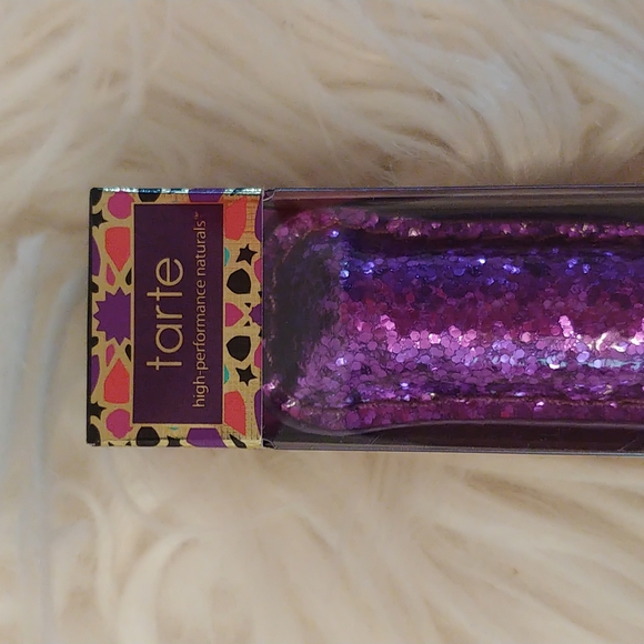 💝FIRM! NWT TARTE LIGHTS CAMERA LASHES 4 IN 1 MASCARA LIMITED EDITION PACKAGING - Picture 2 of 8